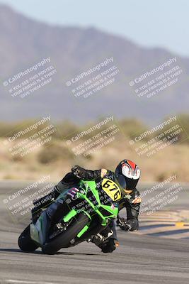 media/Oct-04-2025-CVMA (Sat) [[408bcdd6e4]]/Race 13-Amateur Supersport Open/